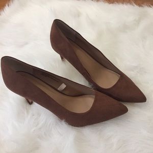brown suede pumps